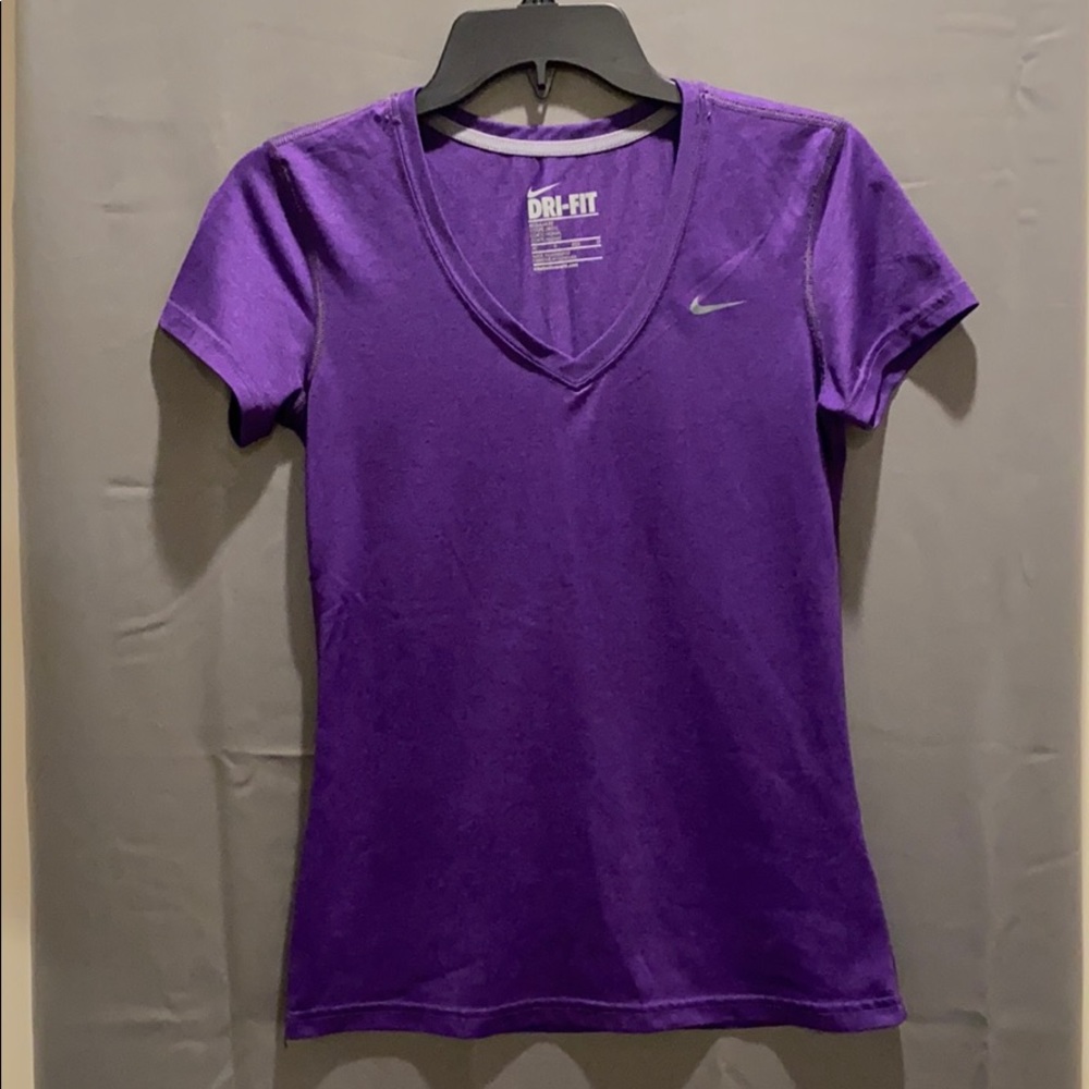 XS Purple Nike Women’s Dri-fit v-neck